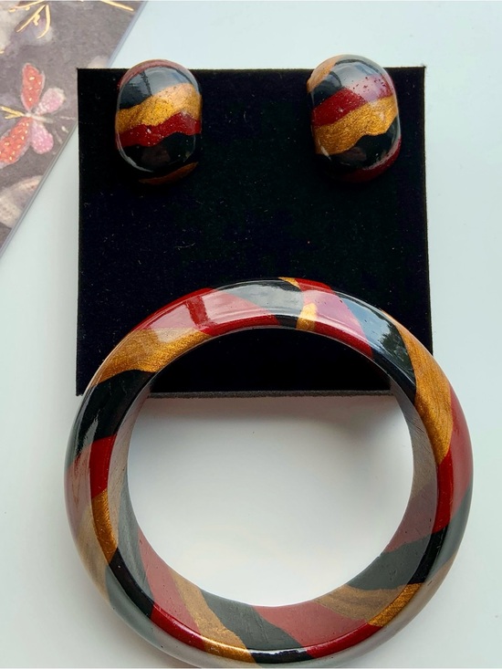 Vintage Jewelry - 🛍️ Bundle sale! Painted wood bracelet and earrings set